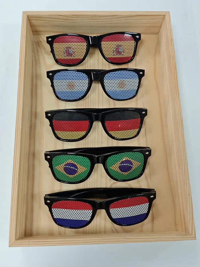 8 Paires de Lunettes de Soleil HD Vision pour Supporters de Football – Confortables, Anti-dérapantes