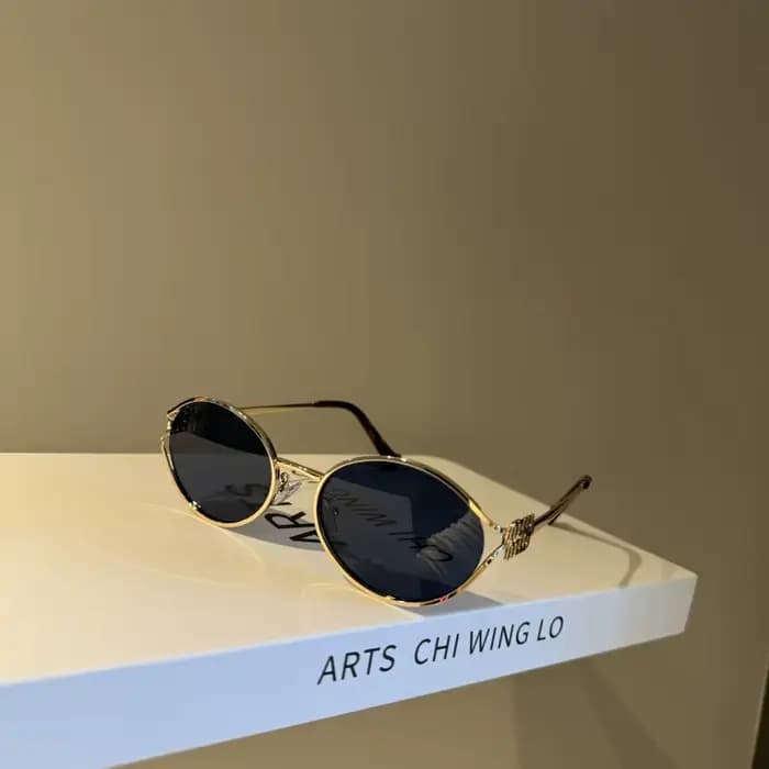 Nouvelle marque de mode lunettes de soleil ovales pour femmes rétro petit cadre femme homme métal lu