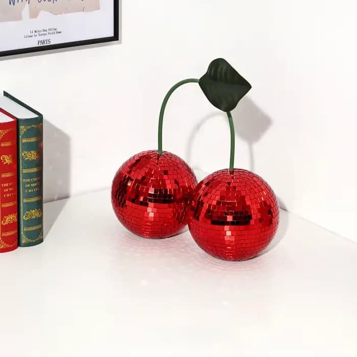 Les cerises disco sont utilisées pour la décoration murale et la décoration intérieure, et peuvent ê