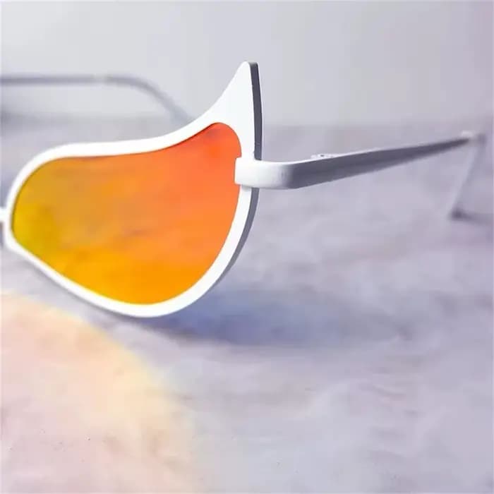 Donquixote PVC lunettes de soleil Doflamingo Cosplay lunettes Anime oeil de chat lunettes de soleil 