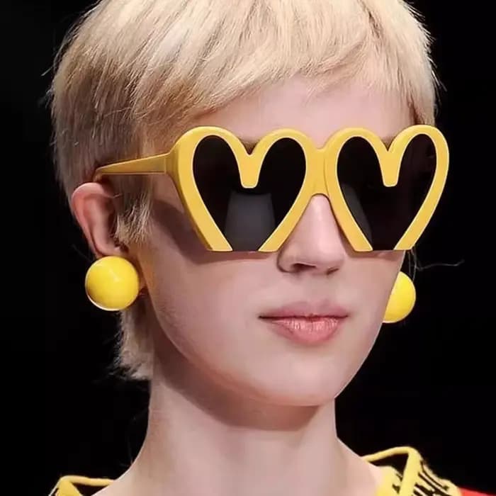 Lunettes de soleil en forme de cœur pour femmes