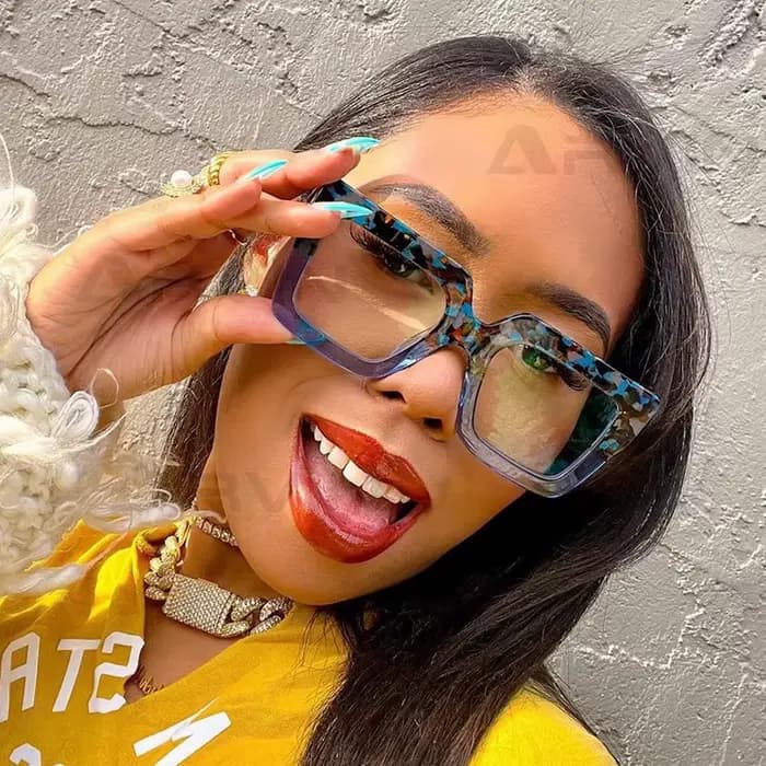 Lunettes carrées noires pour femmes
