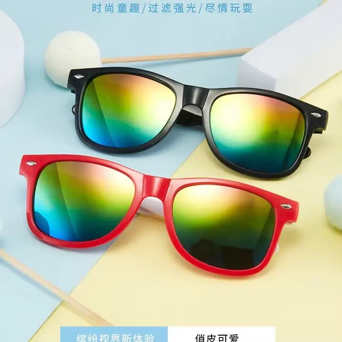 Lunettes de soleil colorées pour enfants