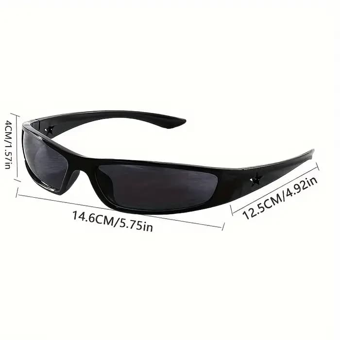 Une paire de lunettes de style Y2K décorées d'étoiles avec des verres AC