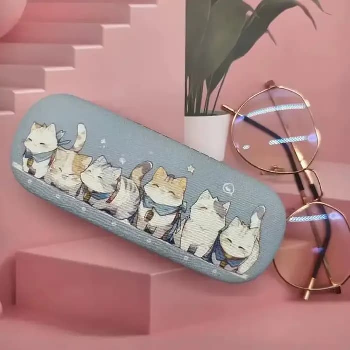 Boîte à lunettes en forme de chat de dessin animé