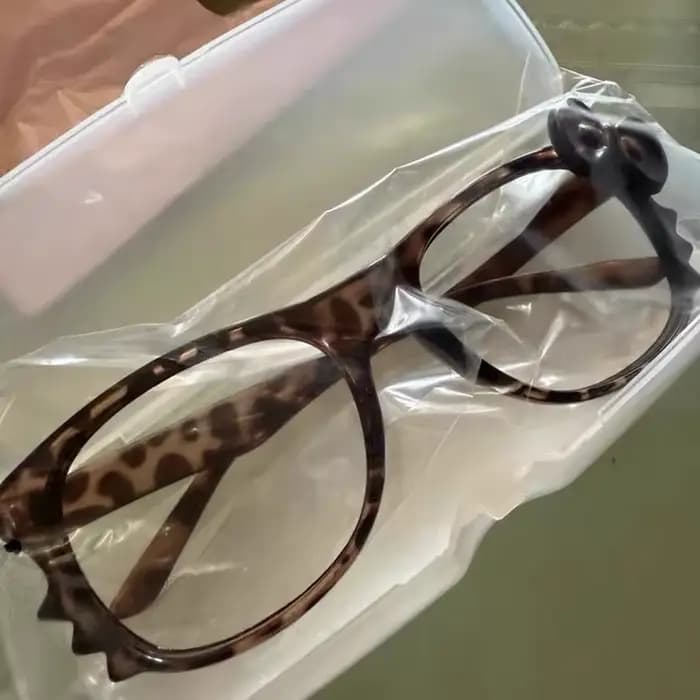 Lunettes léopard rétro Y2K