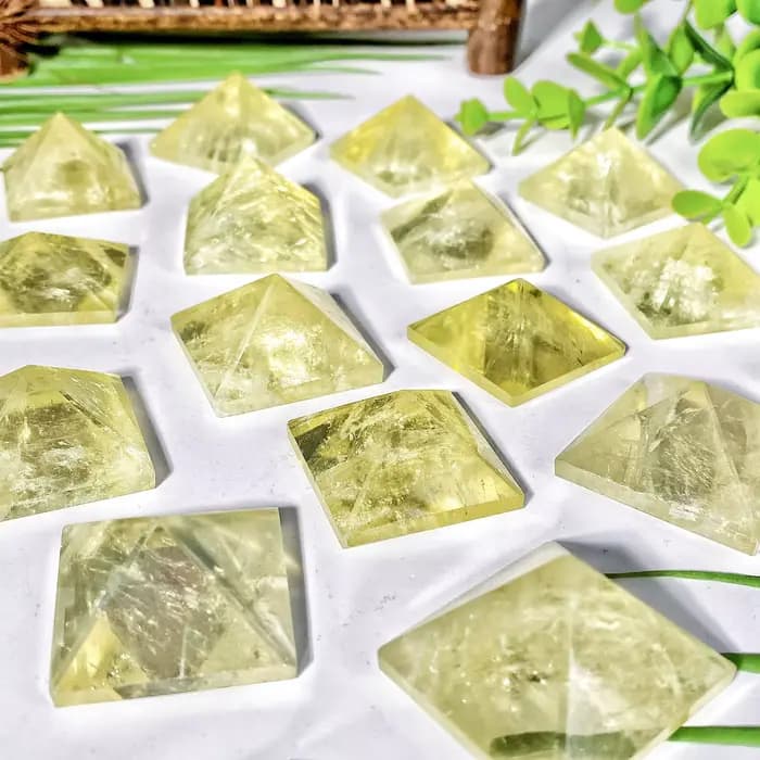 Pyramide de citrine naturelle de haute qualité, 1 pièce, décoration en cristal naturel, bijoux en pierres précieuses, paillettes, cristal de guérison