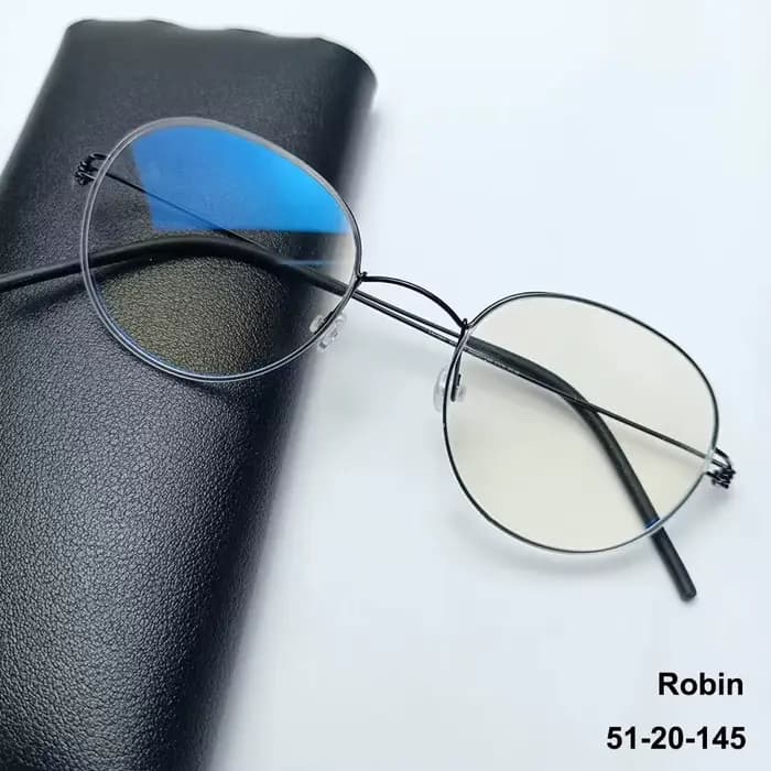 Monture de lunettes ovale ronde en titane Pure Air de marque danoise pour hommes