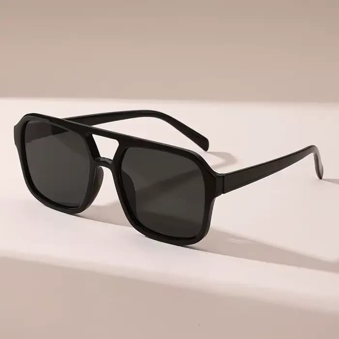 1 paire de lunettes à la mode pour femmes avec un style rétro éternel