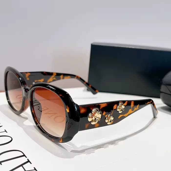 Nouvelles Lunettes de Soleil Ovales Vintage Camélia pour Femme UV400