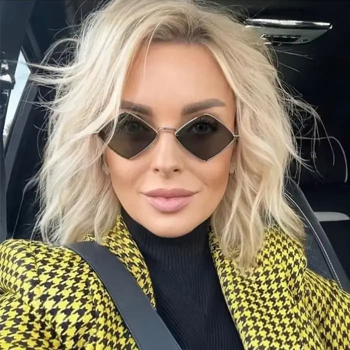 Hipster polygone femmes lunettes de soleil irrégulière Vintage petit cadre losange dames