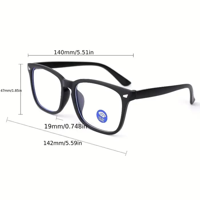 Une paire de lunettes à la mode pour femmes, adaptées aux vacances quotidiennes, vêtements et accessoires de vacances