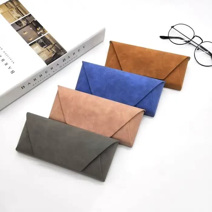 Z. Pochette souple portable pour lunettes