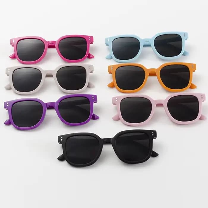 Nouvelles lunettes de soleil pour enfants