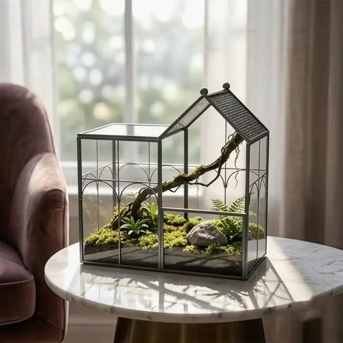 Maison d'exposition terrarium en verre avec cadre panneau d'ouverture pour compositions florales, placement sur 22