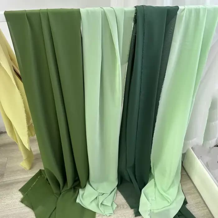 Tissu en mousseline de soie vert avocat Olive, Georgette drapée pour jupe, chemise, robe, décoration, vêtements de bricolage faits à la main, large 150cm
