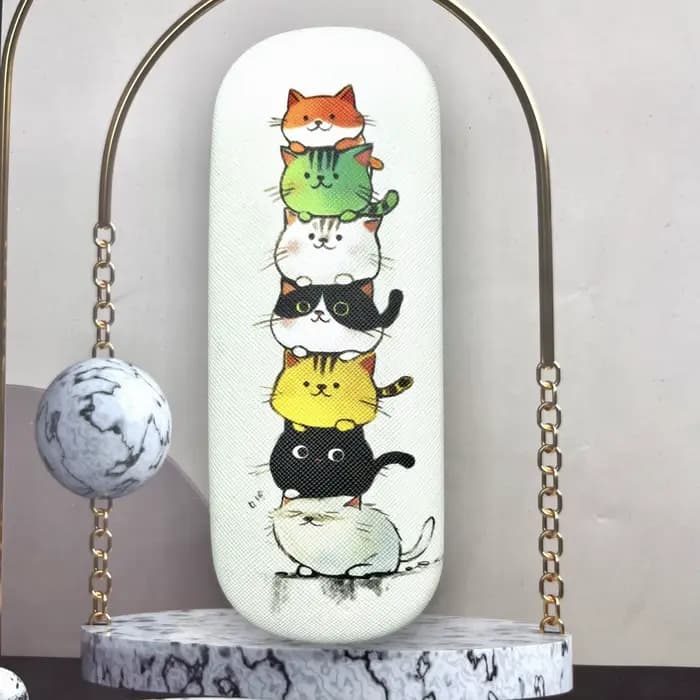 Boîte à lunettes en forme de chat de dessin animé
