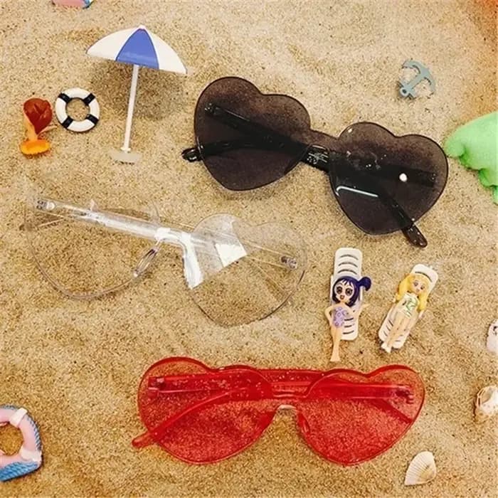 Lunettes de soleil en forme de cœur pour homme