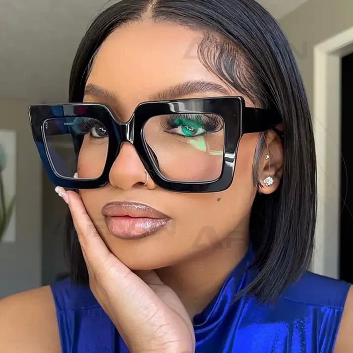 Lunettes carrées noires pour femmes