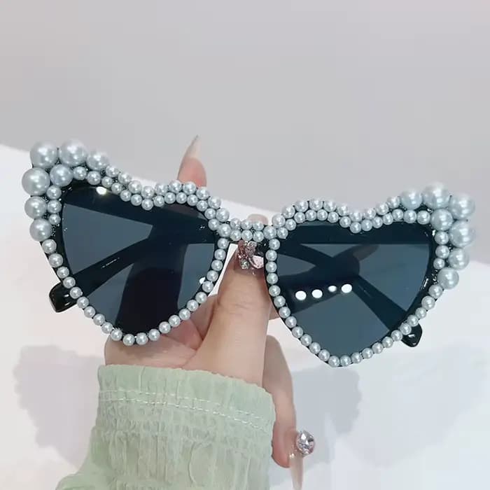 Lunettes de soleil de luxe en forme de cœur de perles pour femmes, jolies lunettes de fête de mariage pour dames, UV400, lunettes de mariée pour demoiselle d'honneur