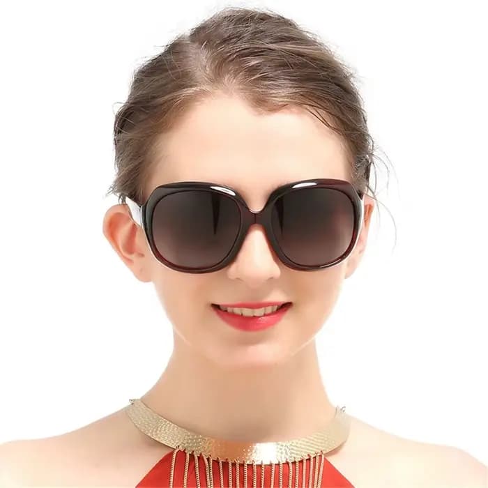 Nouvelles lunettes de soleil pour femmes