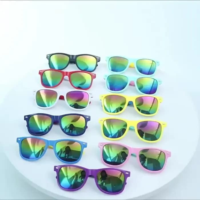 Lunettes de soleil colorées pour enfants