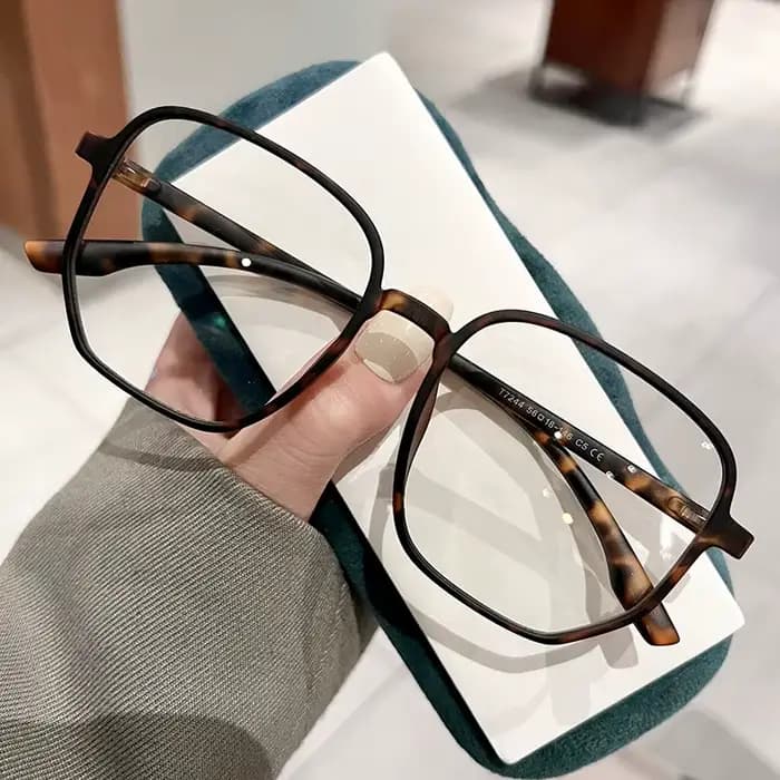 Lunettes élégantes pour femmes