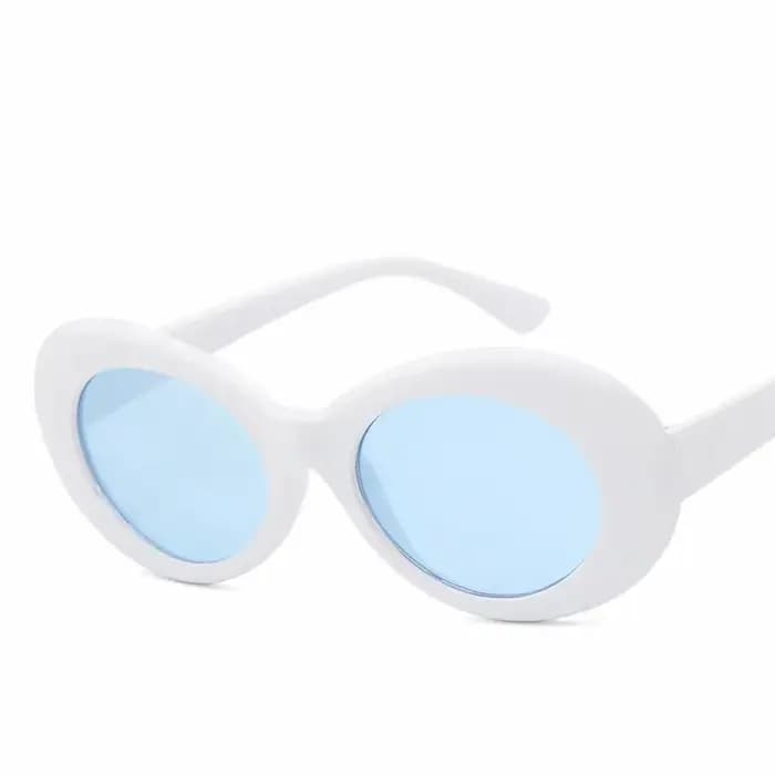 2025 lunettes lunettes de soleil ovales dames à la mode chaud Vintage rétro lunettes de soleil femmes blanc noir lunettes UV