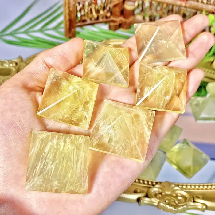Pyramide de citrine naturelle de haute qualité, 1 pièce, décoration en cristal naturel, bijoux en pierres précieuses, paillettes, cristal de guérison