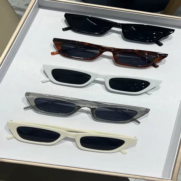 Lunettes de soleil à monture fine