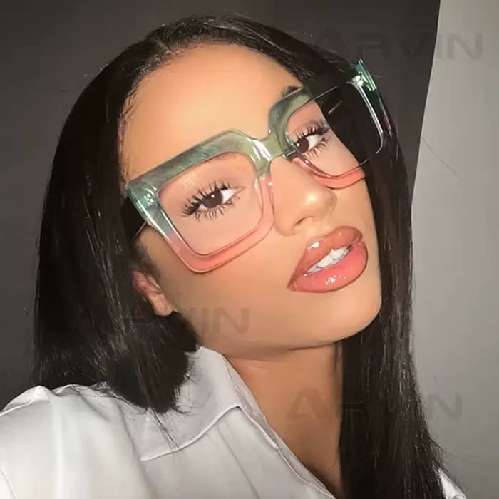 Lunettes carrées noires pour femmes