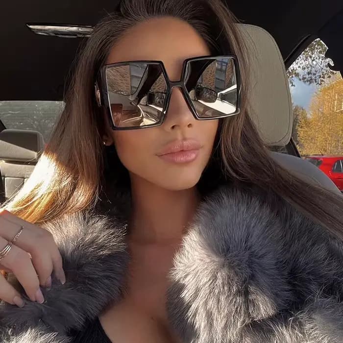 Lunettes de soleil carrées dorées pour femmes