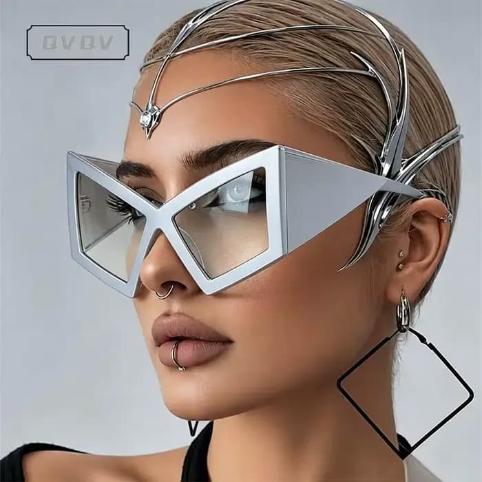 Lunettes de soleil œil de chat tendance grande monture couleur été pour femme