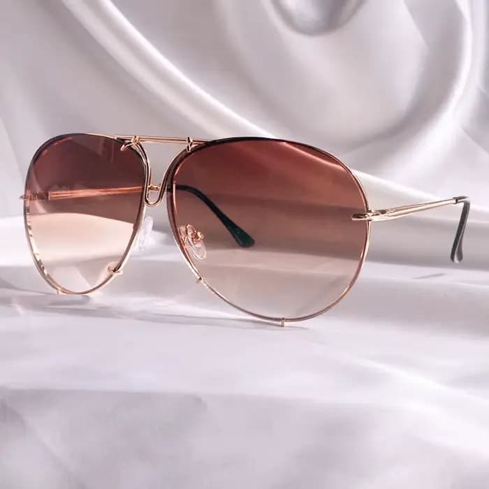 Nouveau pilote lunettes de soleil femmes surdimensionné luxe clair bleu