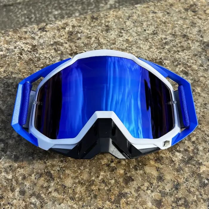 100 lunettes tout-terrain