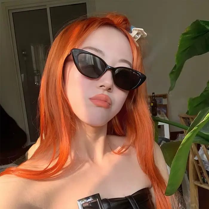 Lunettes de soleil en forme d'œil de chat
