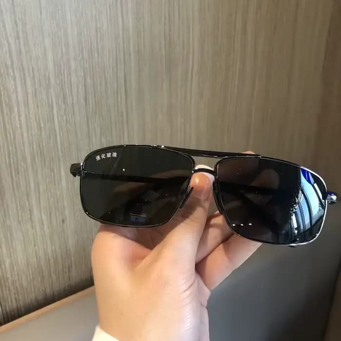 Lunettes de soleil pour hommes