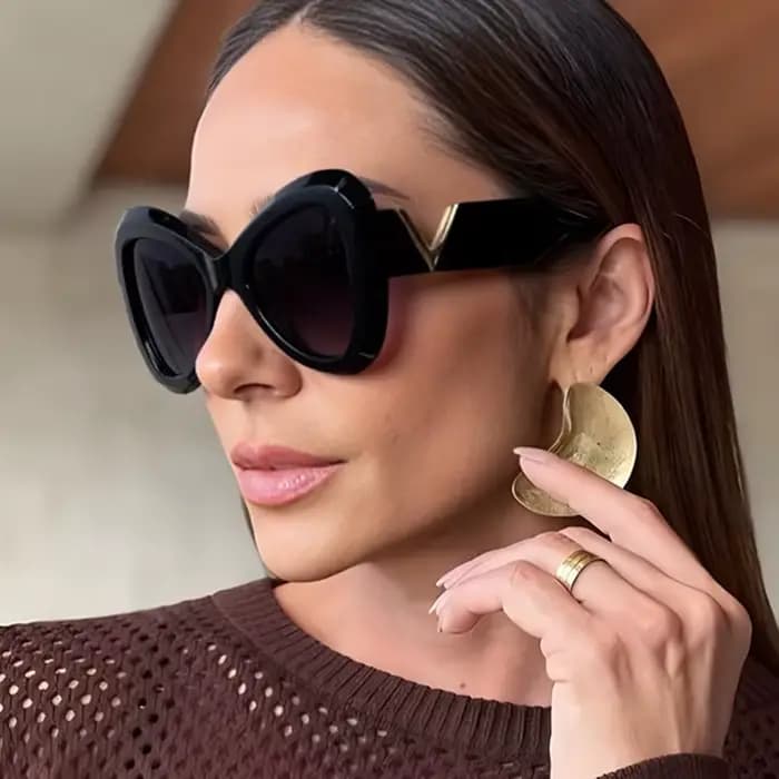 Lunettes à grande monture papillon à la mode avec branches en forme de V