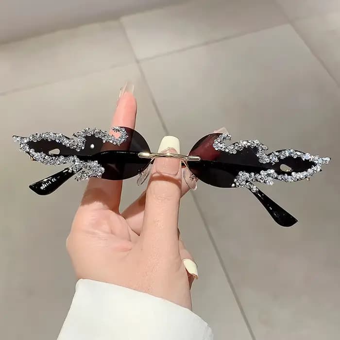 Lunettes de soleil vintage punk de luxe