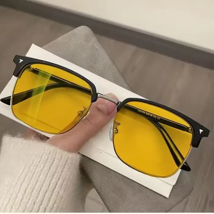 Lunettes de myopie à la mode