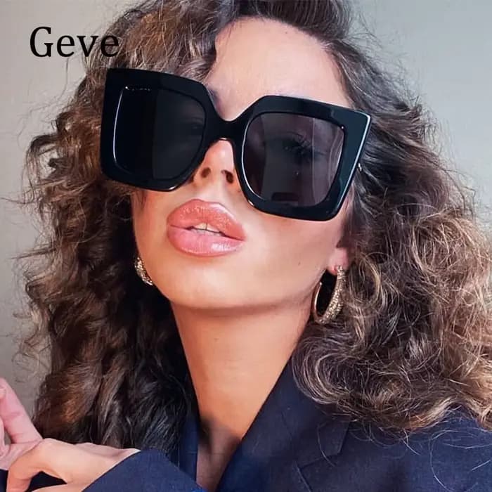 Lunettes de soleil carrées noires pour femmes