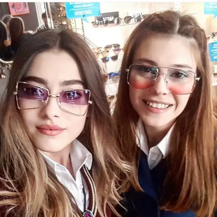 Lunettes de soleil surdimensionnées en métal pour femmes