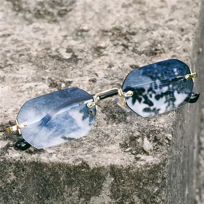 Lunettes de soleil gothiques sans monture