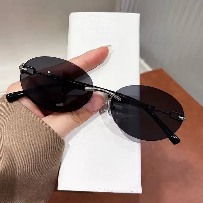 Nouvelles Lunettes de Soleil Rondes Beige Sans Monture 2026 pour Femme – Monture Unique en Alliage T