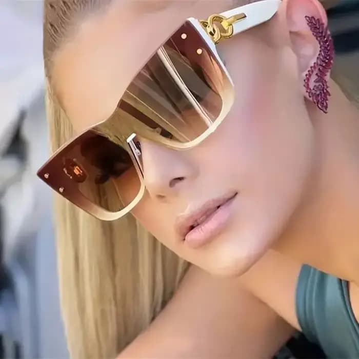 Nouvelles Lunettes de Soleil Œil de Chat Grande Monture Tendance 2025 pour Femmes – Style Urbain et