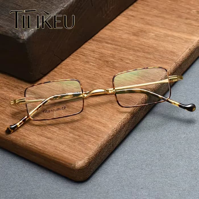 Monture de lunettes carrée japonaise en titane de petite taille, tendance, avec plaquettes anti-déra