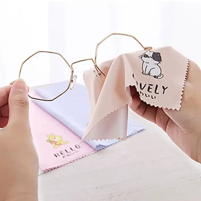 4 lingettes nettoyantes en microfibre pour lunettes de soleil