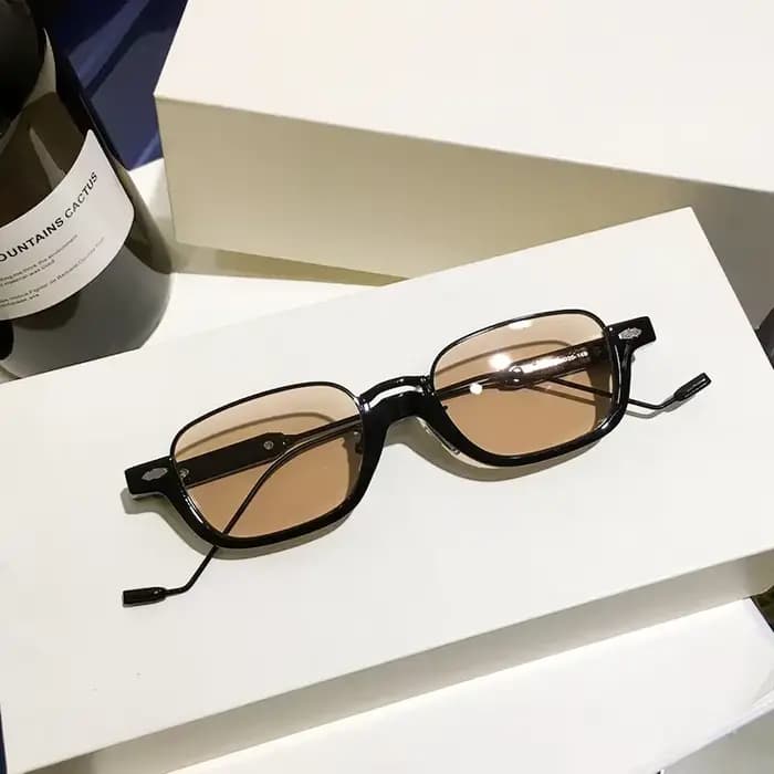 Lunettes de soleil carrées à petite monture
