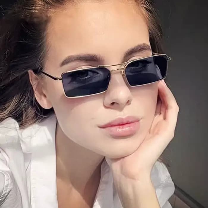 Lunettes de soleil rétro années 90
