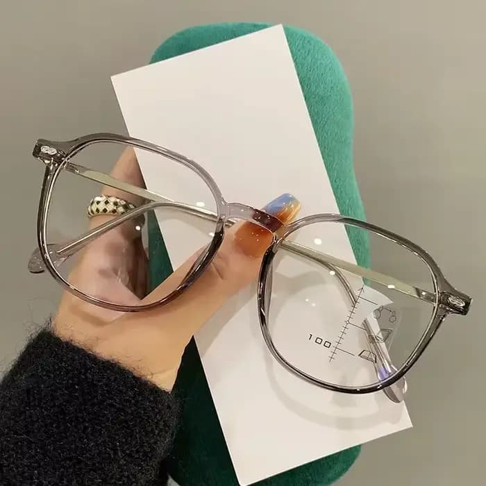 Lunettes de presbytie à grande monture pour un usage proche et lointain